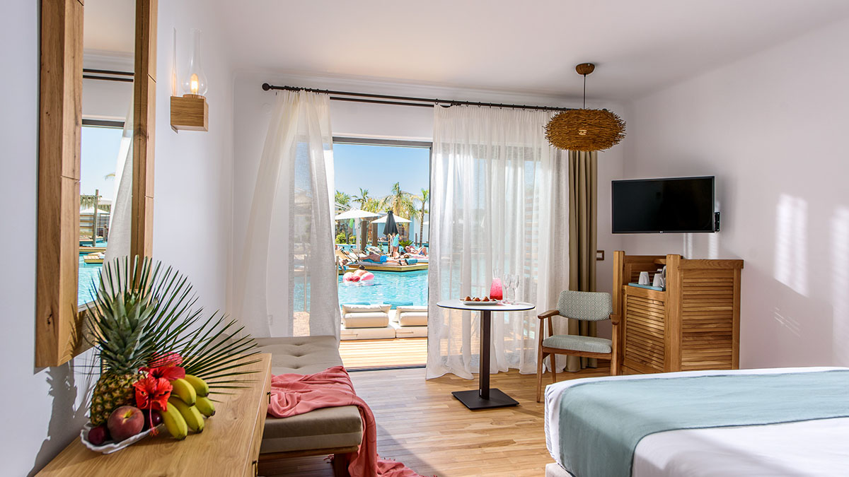 Stella Island Luxury Suites and Spa